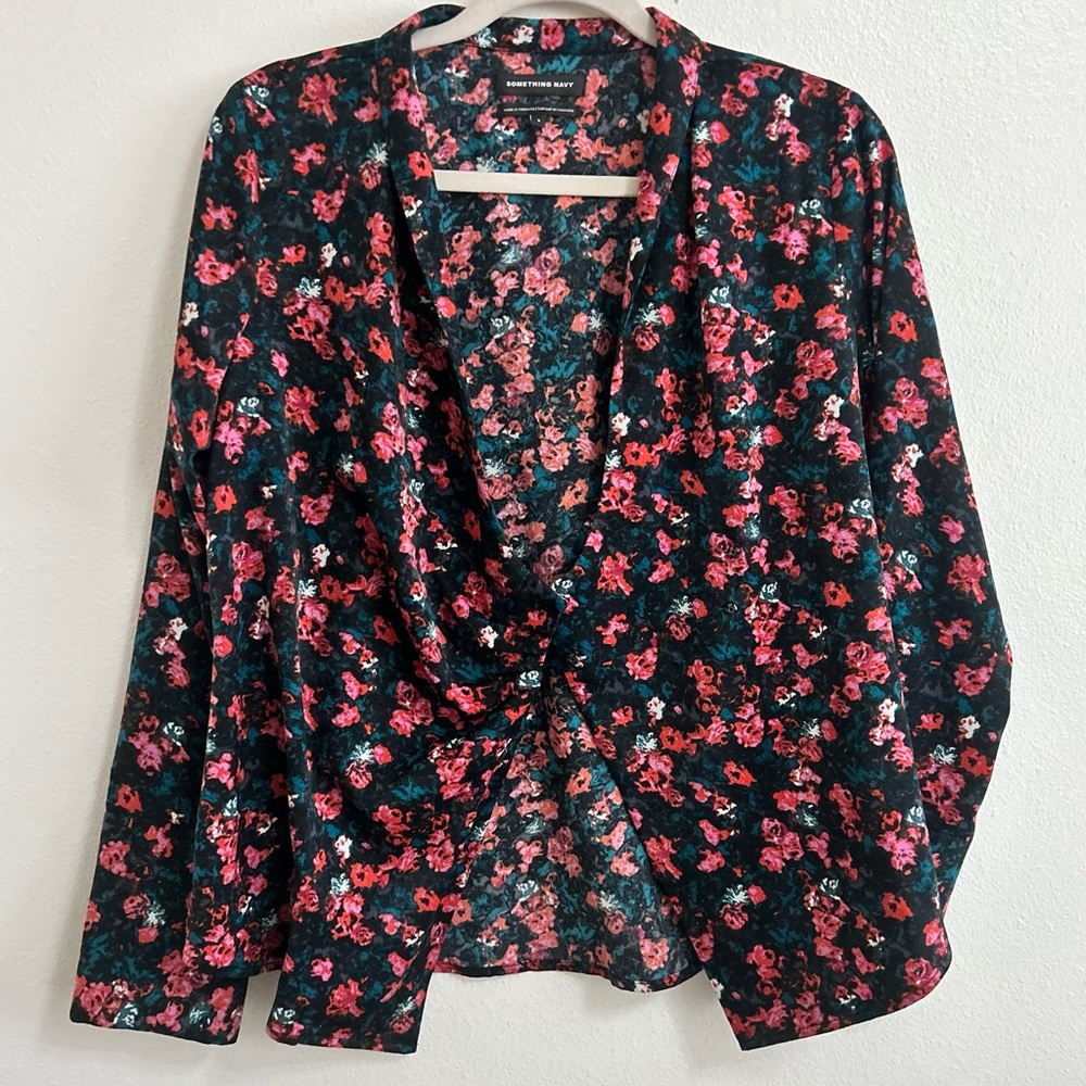 Something Navy red floral top